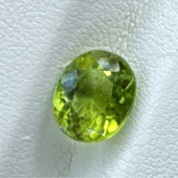 Top Grade 1.85 ct lovely Peridot Ring Size~RQ - Picture 4 of 16